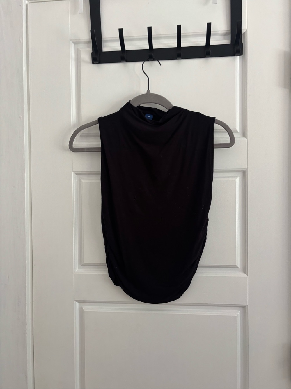 Old Navy Black Sleeveless Mock Neck Tank